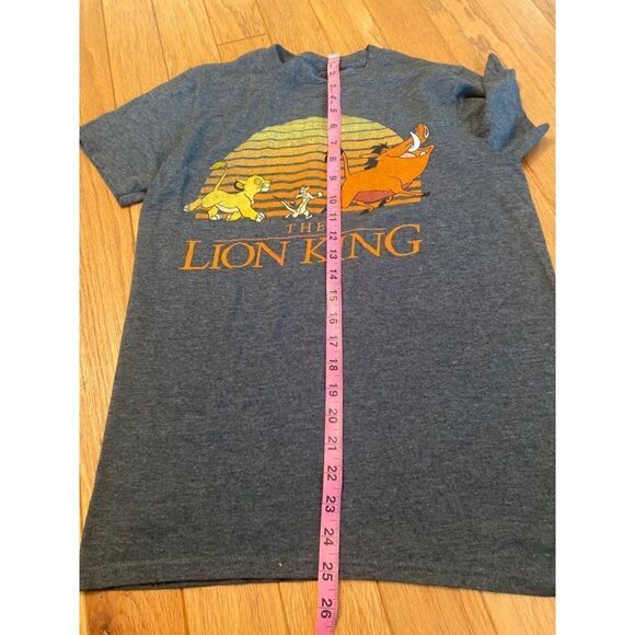 Disney, juniors Lion King graphic short sleeve cotton t - shirt size small - Picture 5 of 6